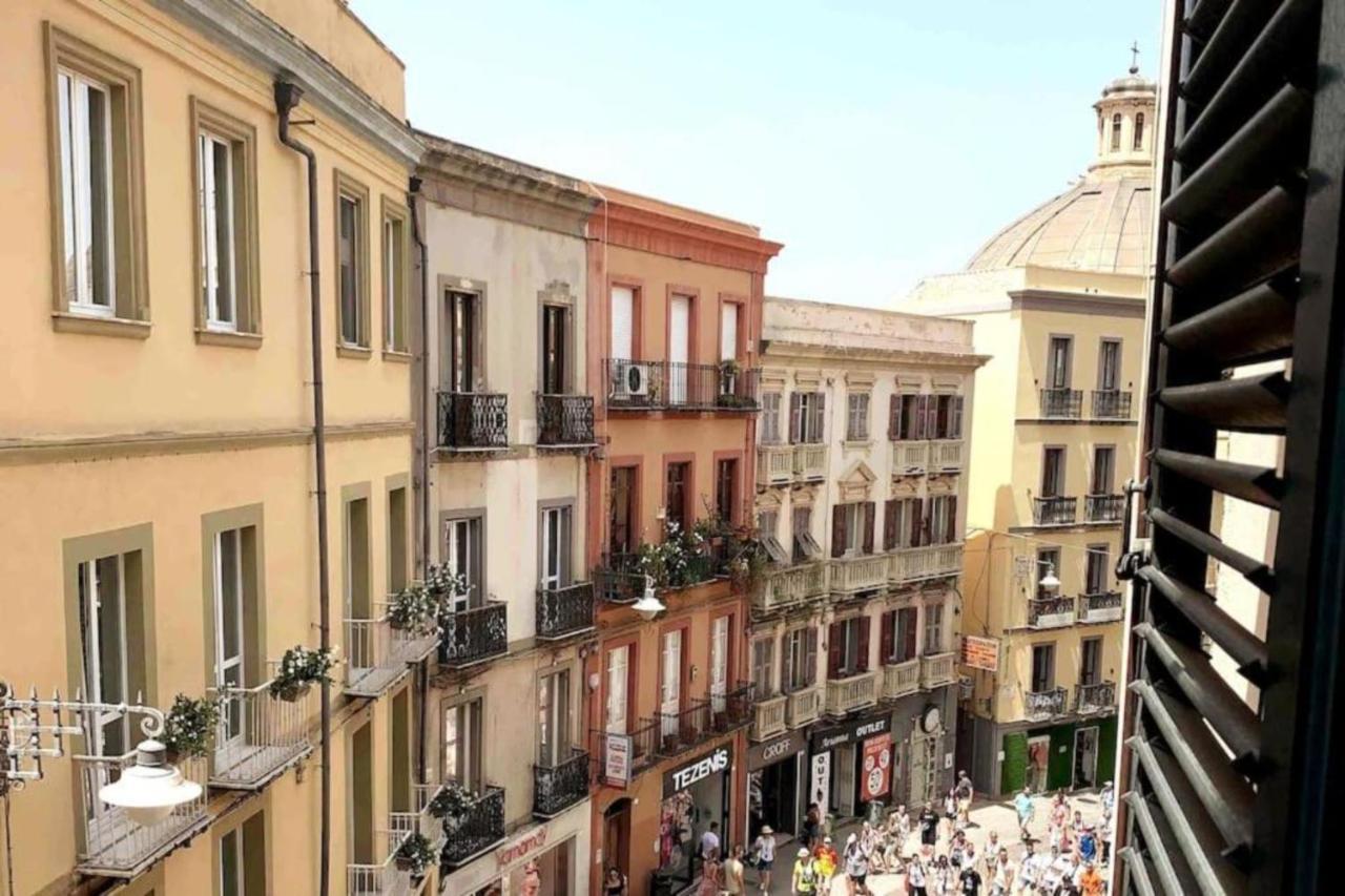 Appartamento Cagliari Centro Con Vista Sul Porto Eksteriør bilde